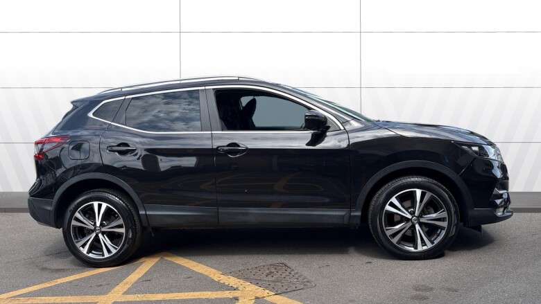 Nissan Qashqai 1.2 DiG-T N-Connecta 5dr Petrol Hatchback